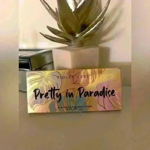 NWT Violet Voss all in one face and eyeshadow - Picture 2 of 2